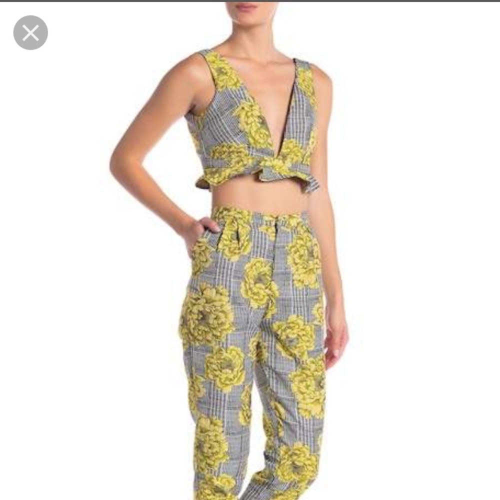 La’tiste floral pattern 2 piece pant set